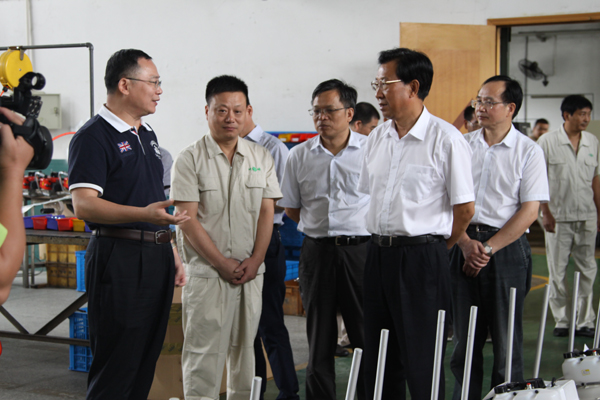 省委副書記王輝忠調(diào)研浙茶集團(tuán)茶產(chǎn)業(yè)發(fā)展和為農(nóng)服務(wù)工作