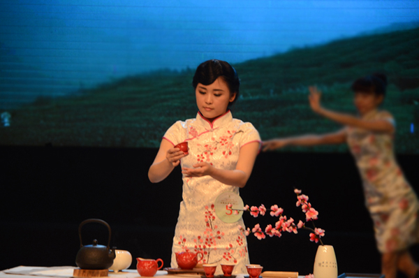 “浙茶集團(tuán)杯”首屆浙江茶藝邀請賽圓滿結(jié)束  公司選送節(jié)目獲得大賽銀獎