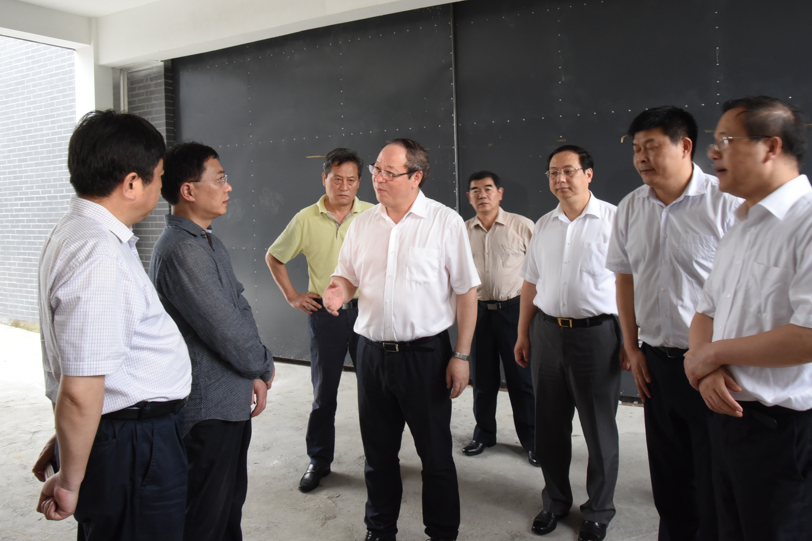 浙江省副省長(zhǎng)彭佳學(xué)視察浙茶集團(tuán)特種茶中心