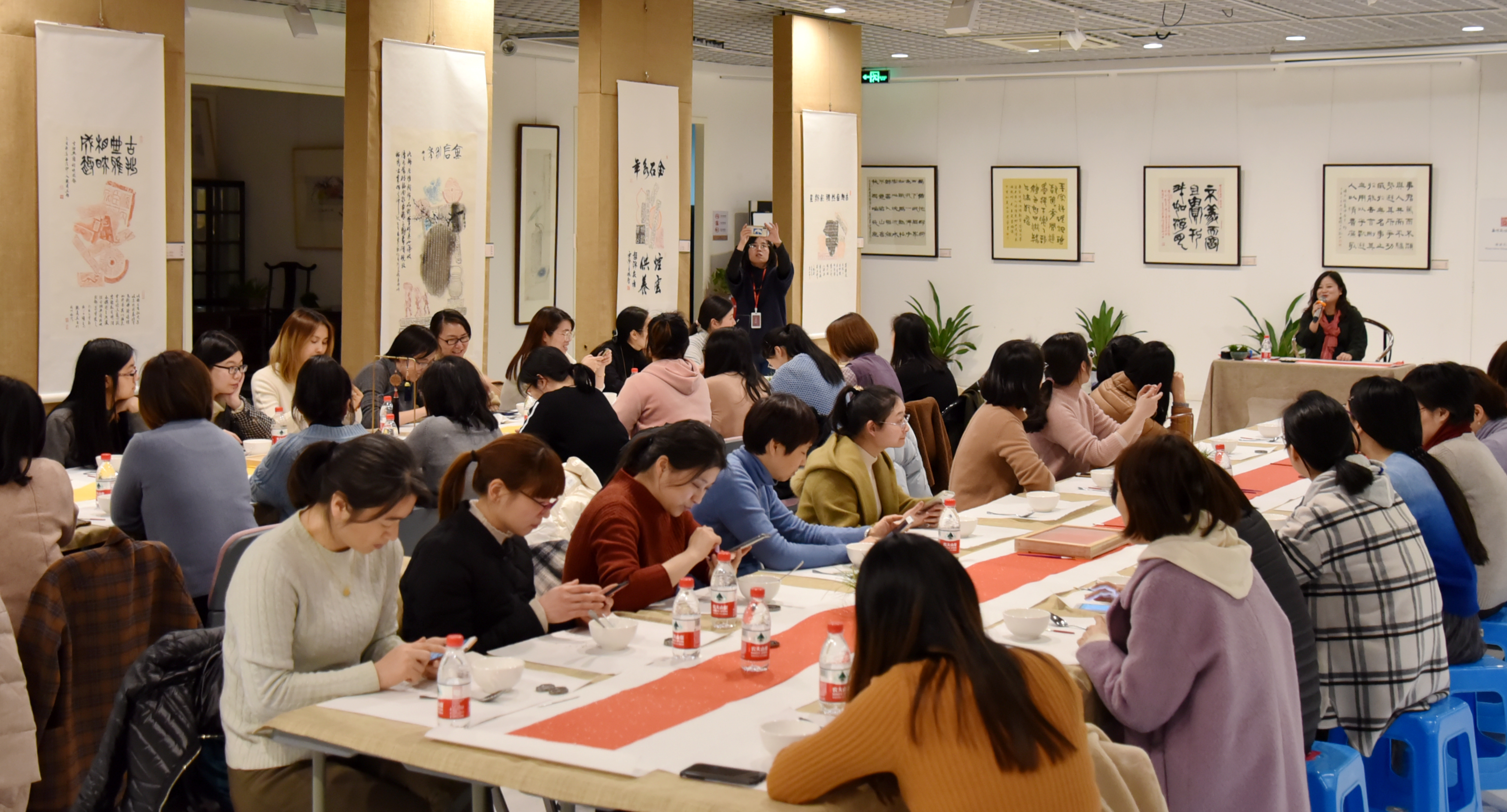 集團(tuán)公司組織員工參加“三八”婦女節(jié)傳統(tǒng)文化活動(dòng)