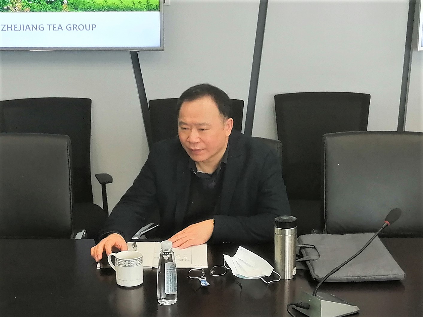 省興合集團(tuán)施建強(qiáng)總裁一行蒞臨浙茶集團(tuán)特種茶中心調(diào)研