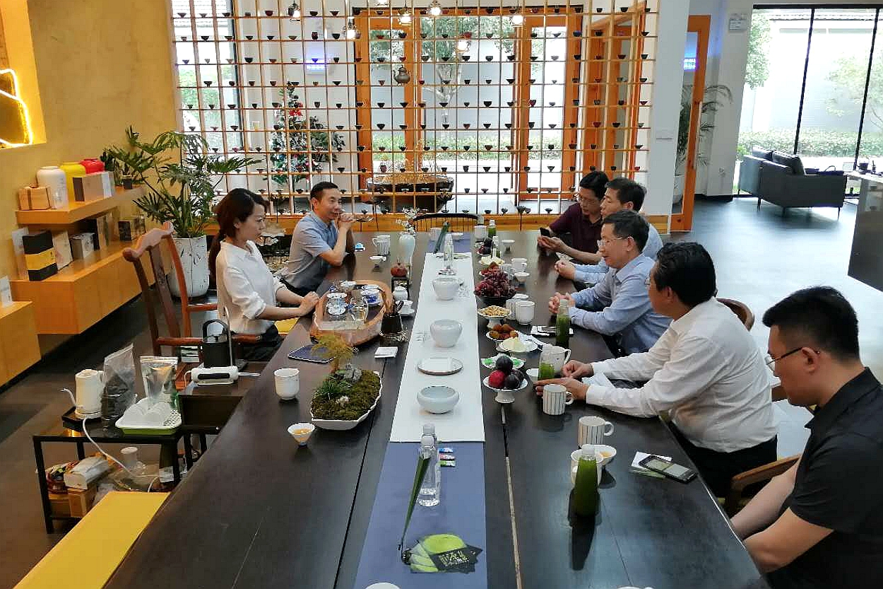 山東省日照市供銷社魯友文主任考察浙茶集團