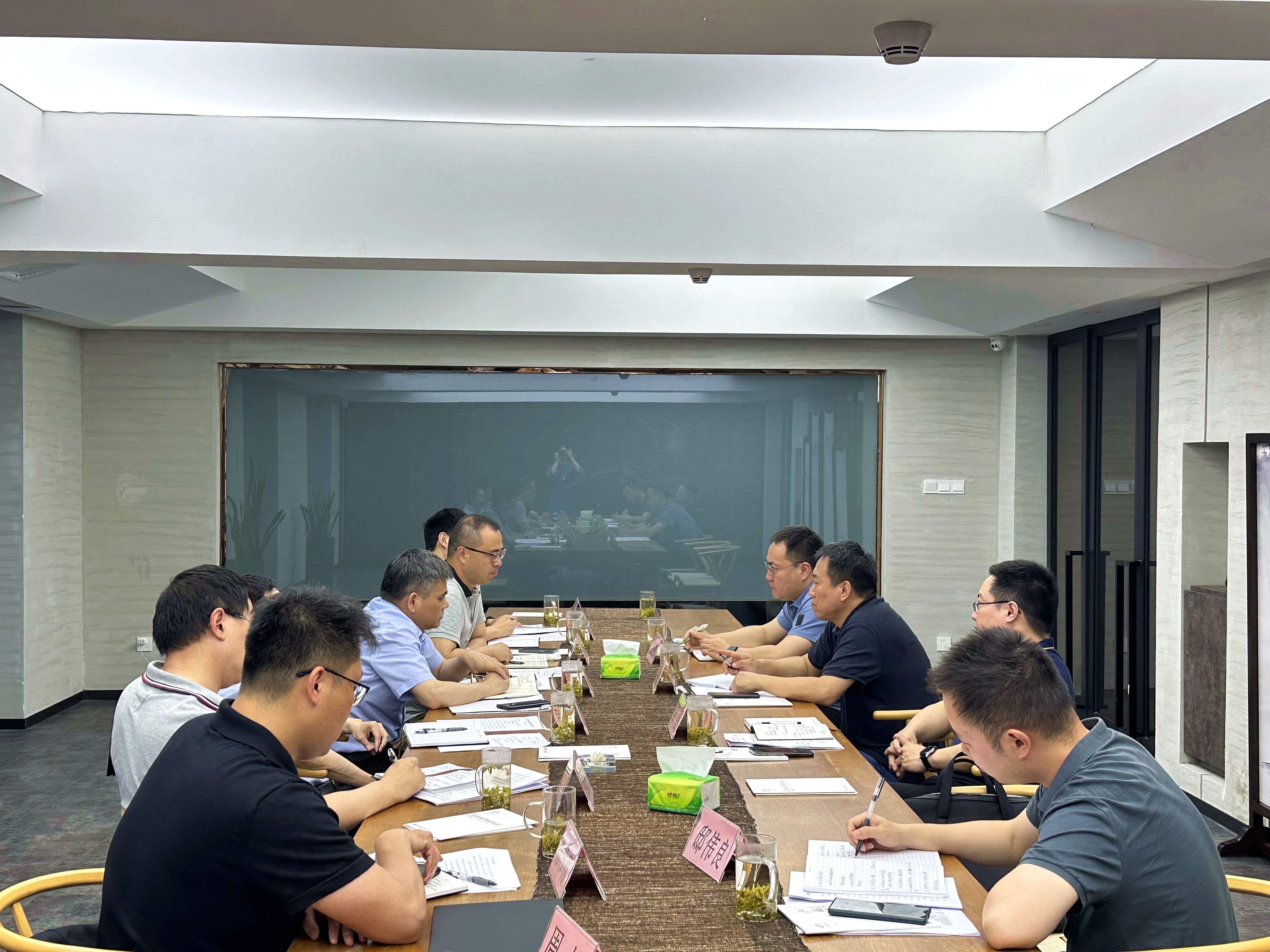 興合集團副總裁夏曉峰調(diào)研浙茶集團