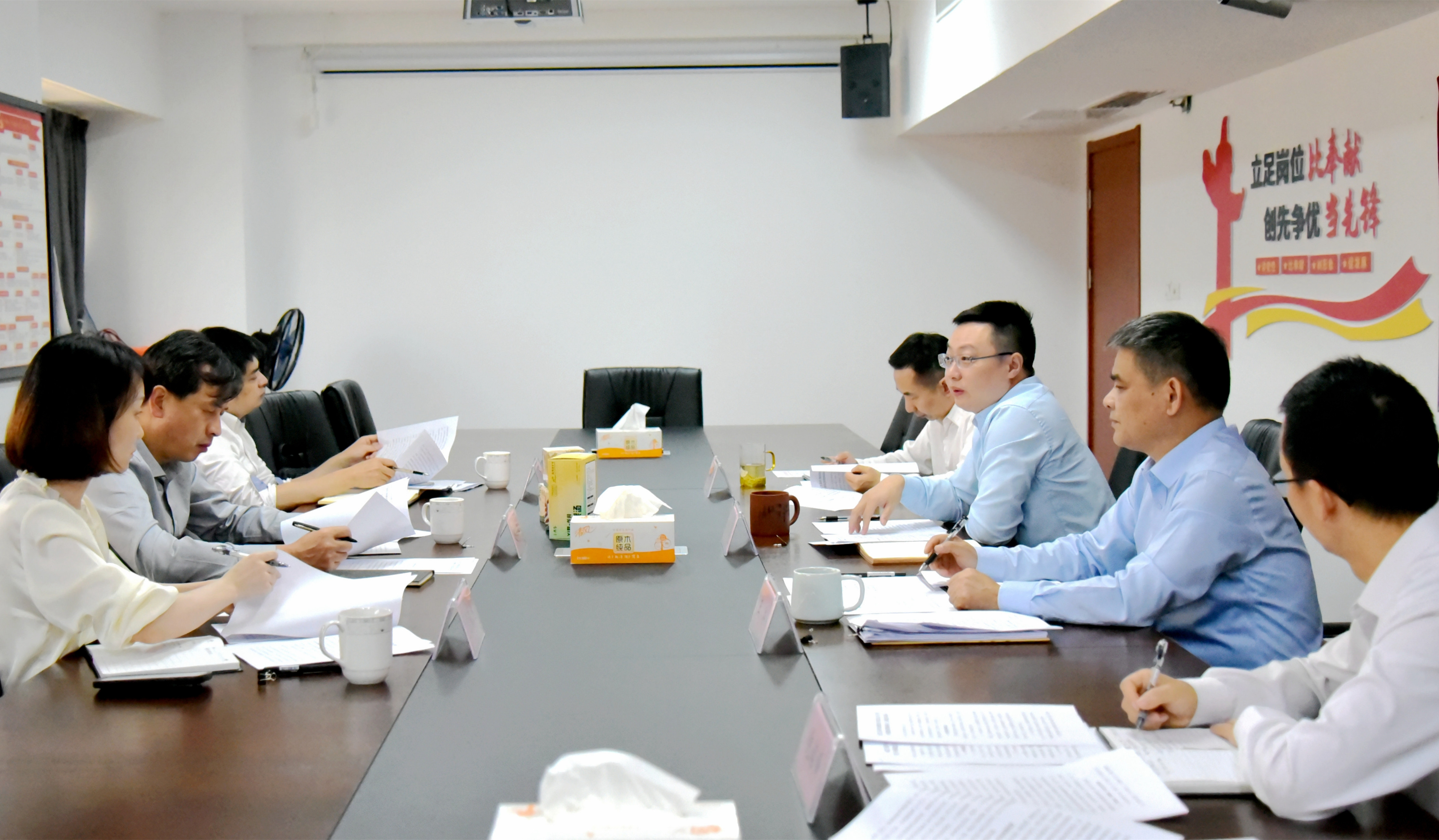 省供銷社主任陳利江赴浙茶集團(tuán)調(diào)研指導(dǎo)